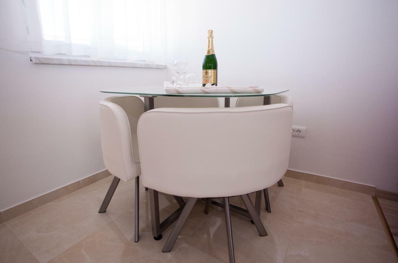 Apartments Mia 4&5 Baška Voda エクステリア 写真