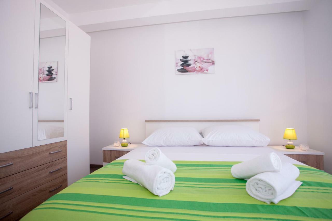 Apartments Mia 4&5 Baška Voda エクステリア 写真